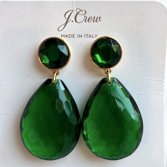 J. Crew Jewelry - NWT J. Crew made-in-Italy faceted teardrop earrings in emerald green!